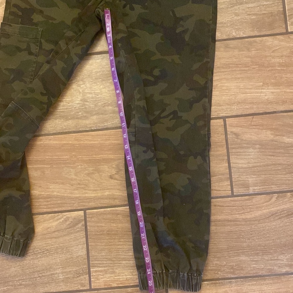 BP Cropped Camouflage 29 - Picture 6 of 8